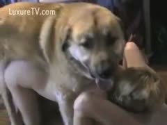 Bored Married slut acquires on all fours to take doggy weenie